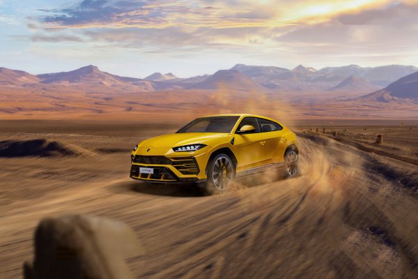 Lamborghini Urus 2021 желтая
