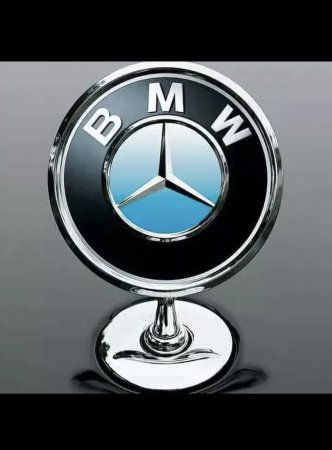 БМВ vs Mercedes значок