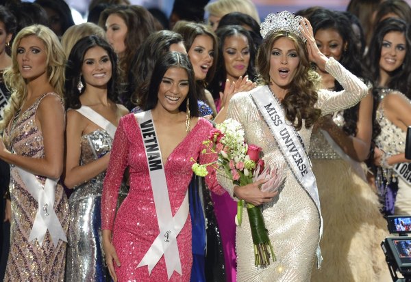 Первый конкурс красоты Мисс Вселенная