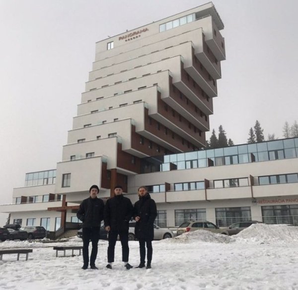 Молчат дома этажи обложка