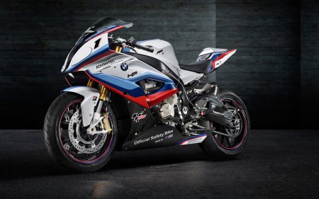 Спортбайк БМВ s1000rr