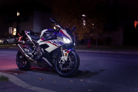 BMW s1000rr ночью
