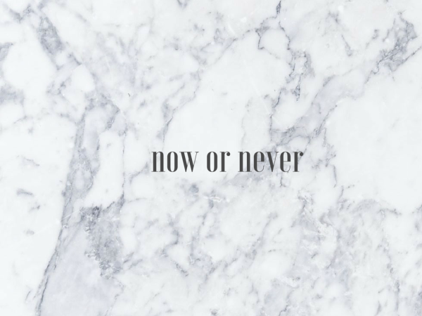 Мрамор с надписью на рабочий стол