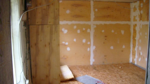 Клеим обои на ОСБ