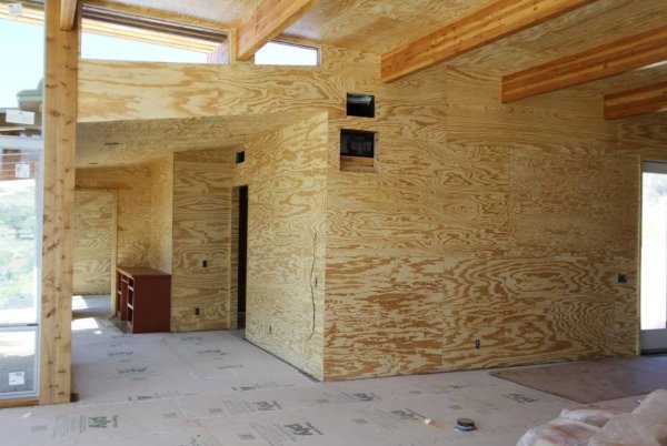 Внутренняя отделка фанерой