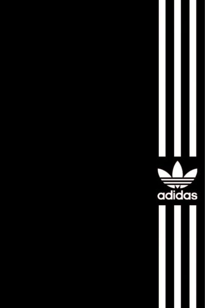 Adidas на черном фоне