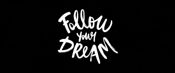 Надписи на черном фоне