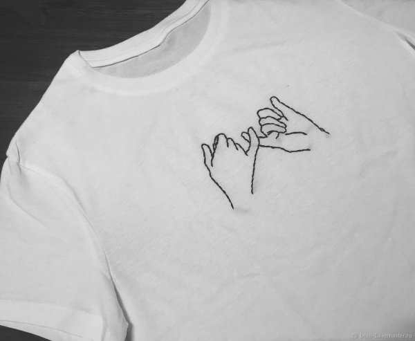 Футболка с вышивкой