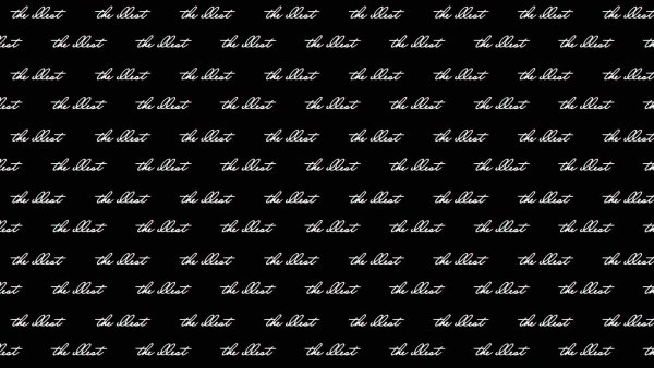 Много надписей на черном фоне