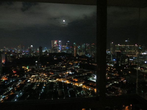 Ночной вид с балкона