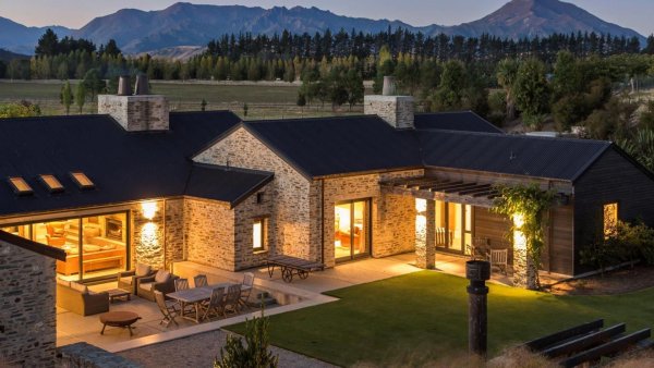 Одноэтажный загородный дом