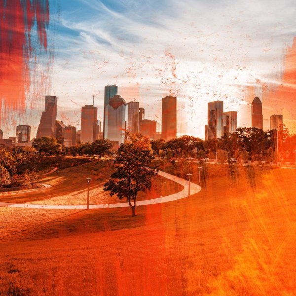 Город в оранжевых тонах