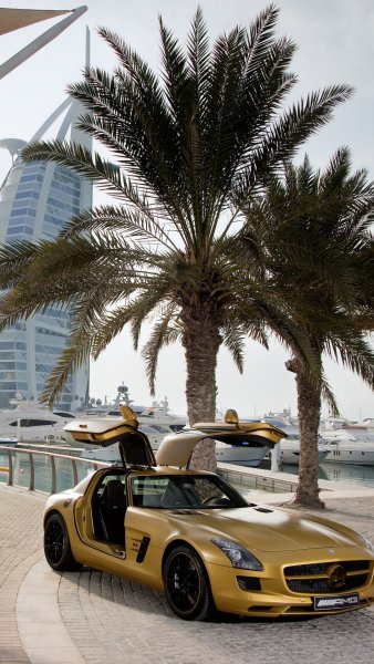 Mercedes SLS Dubai
