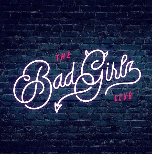 Bad girl надпись