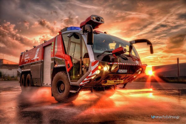 Пожарный автомобиль арт