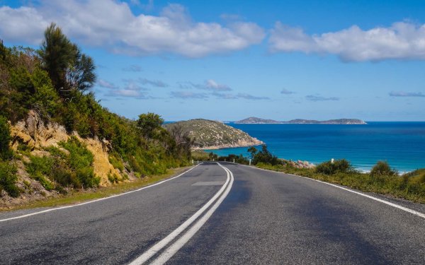 Дорога у моря