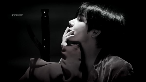 Тэхён Эстетика чёрного Альфа