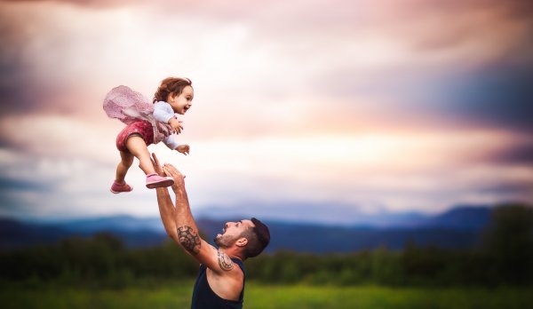 Девочка с папой