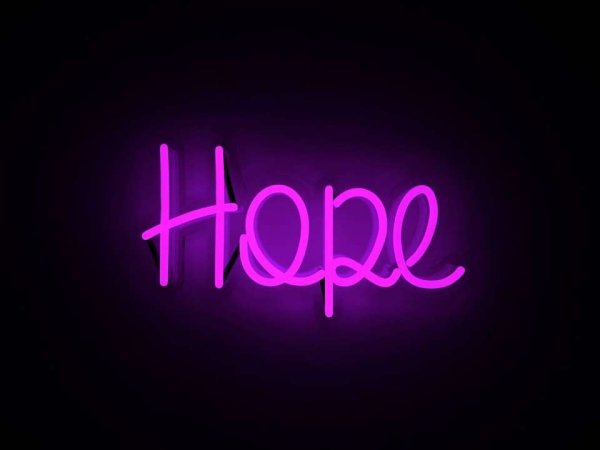 Неоновые надписи фиолетовые