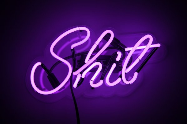 Неоновые надписи фиолетовые