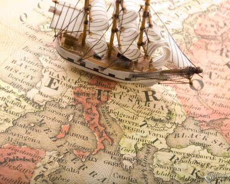Старинные морские карты с кораблями