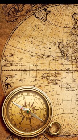 Старинная карта с компасом