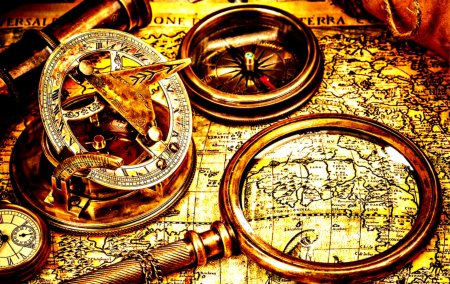 Древняя карта с компасом