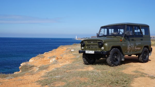 УАЗ Хантер и УАЗ 469