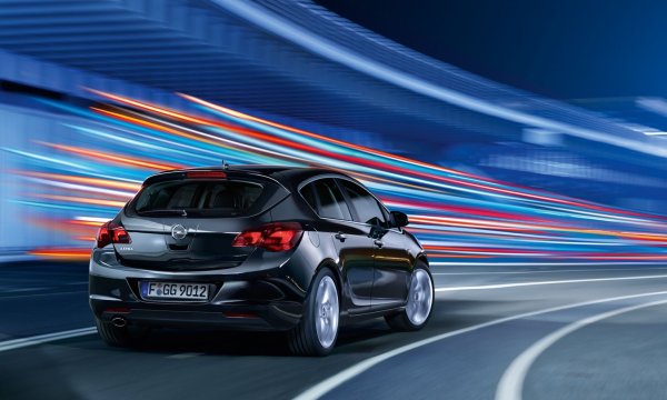 Реклама Опель Астра j