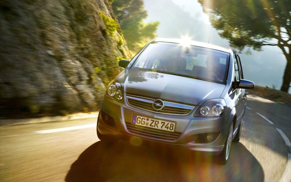 Опель Зафира 2007 обои