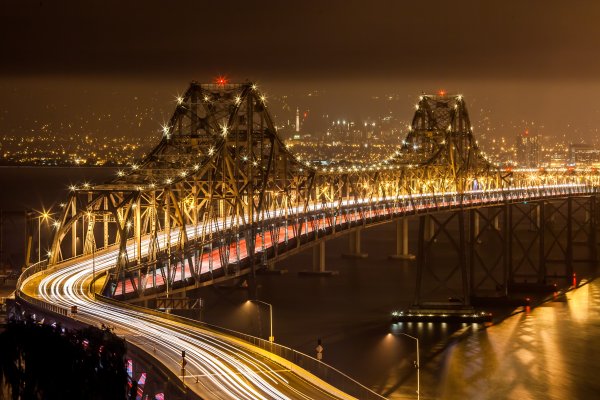 Мост в городе