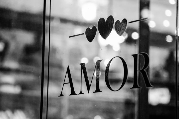 Обои Amor надпись