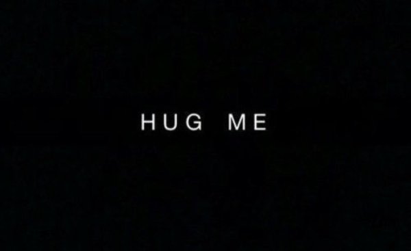 Обои с надписью обними меня