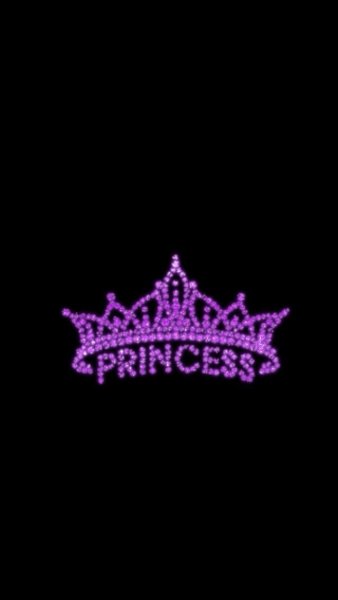 Фиолетовая корона на черном фоне