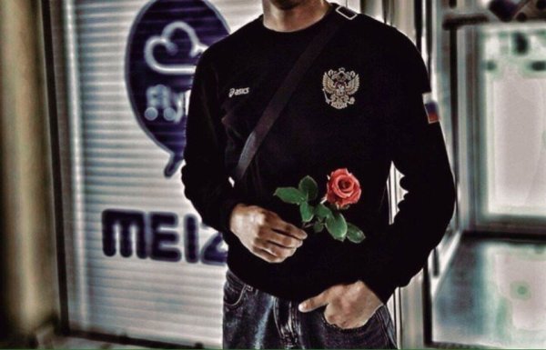 Бандит с розочкой