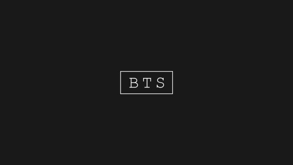 BTS на черном фоне