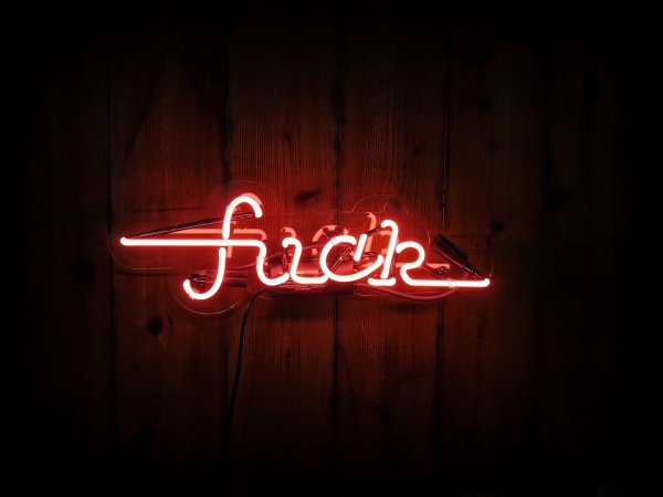 Неоновые надписи