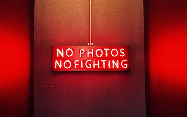 Неоновые надписи