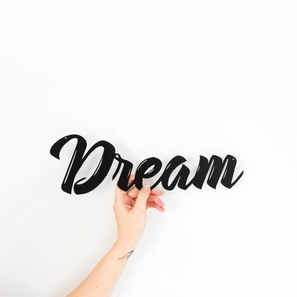 Dream надпись