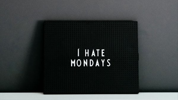 Обои с надписью ненависть