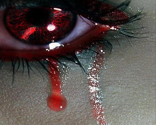 Голубые глаза плачут