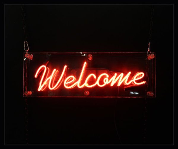 Неоновая вывеска Welcome