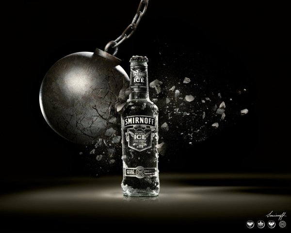 Водка на темном фоне