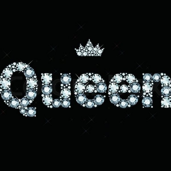 Queen надпись на черном фоне