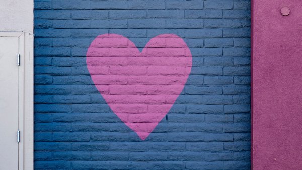 Обои для стен сердечки