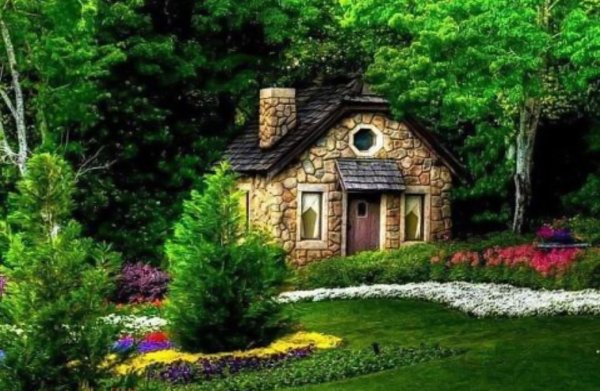 Сказочный дачный домик