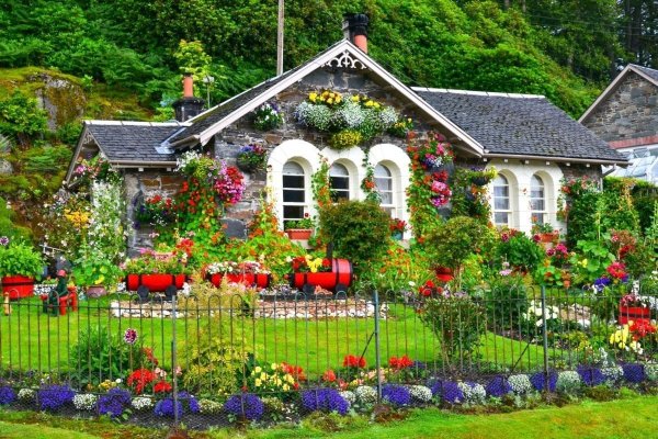 Домик в саду