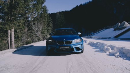 BMW m5 Snow
