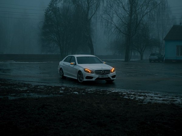 Мерседес в тумане