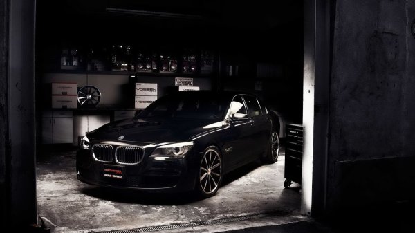 BMW 7 f01 обои